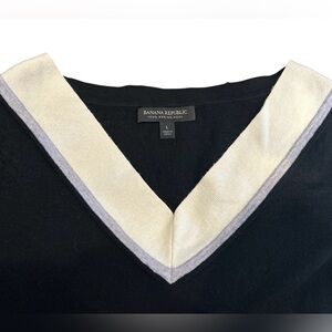 100% Merino Wool Banana Republic Varsity Sweater Women’s Large